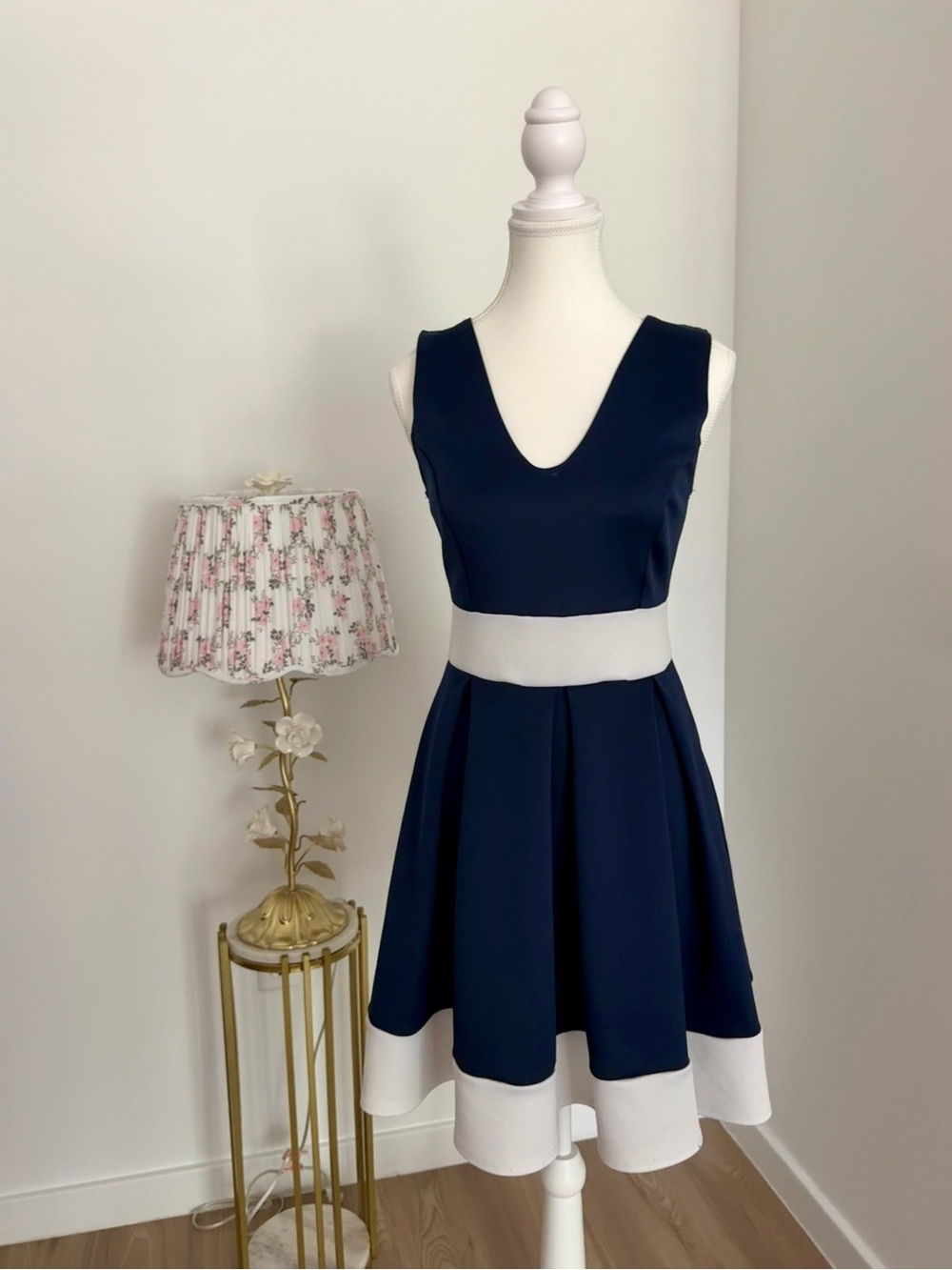 Maru Navy & White Fit-and-Flare Dress - Sleeveless V-Neck‎
